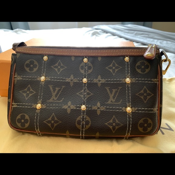 Monogram Riveting Pochette Accessories - Picture 14 of 15